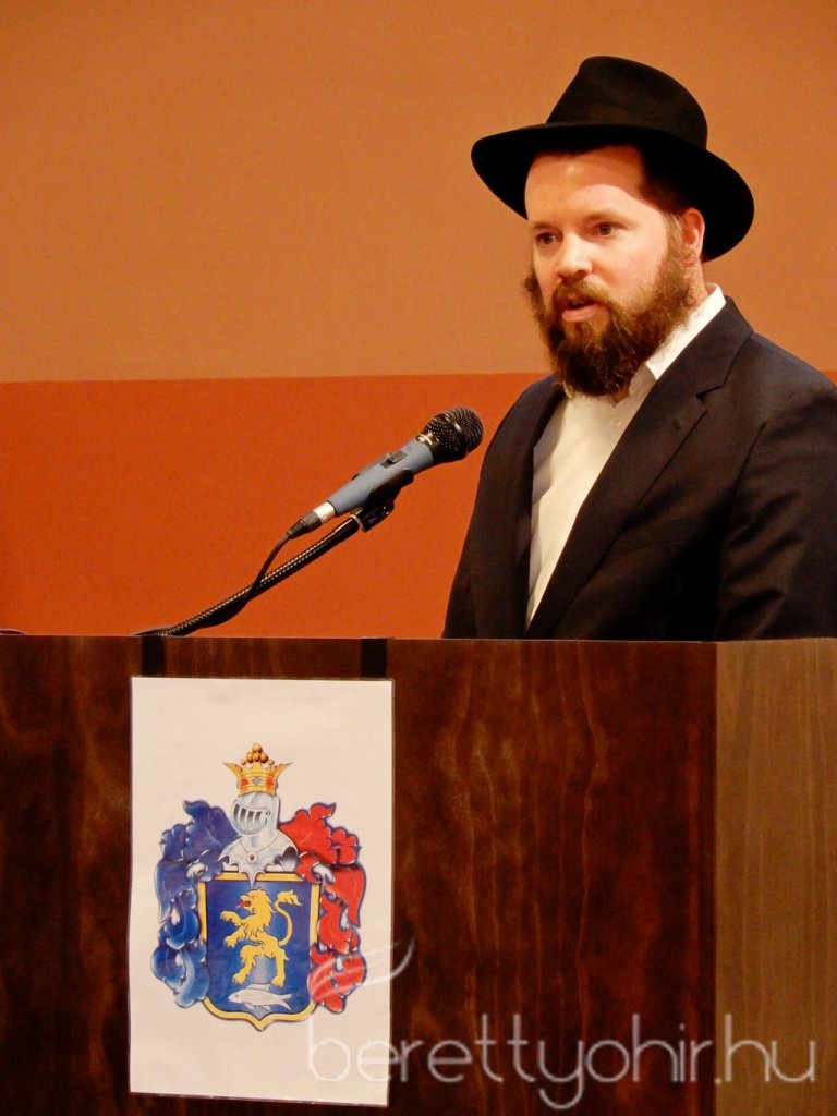 Átadták a felújított zsinagógát 44